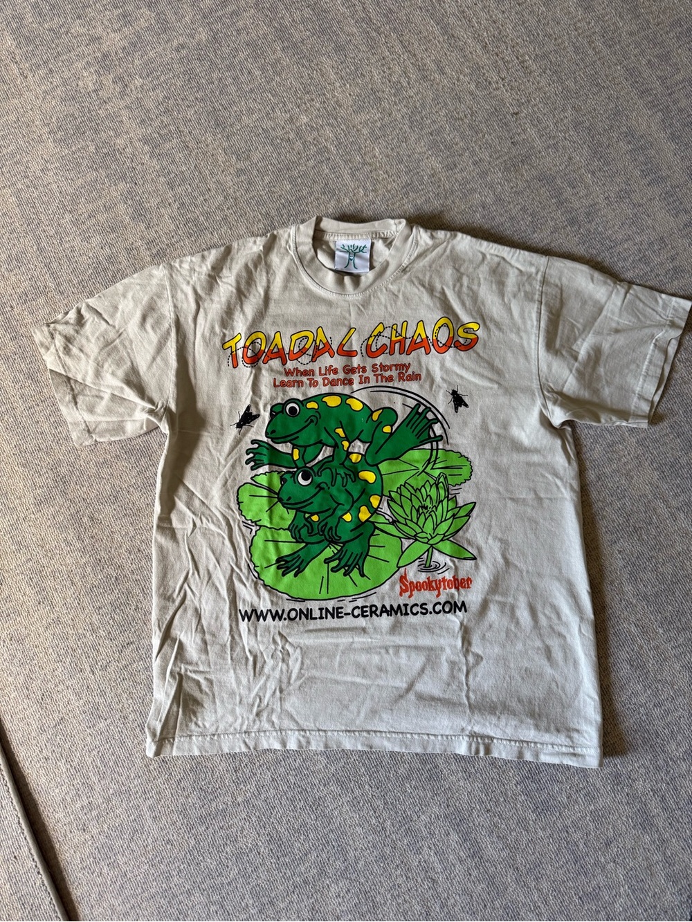 Online Ceramics Toadal Chaos Graphic Frog T-Shirt in Off-White & Green